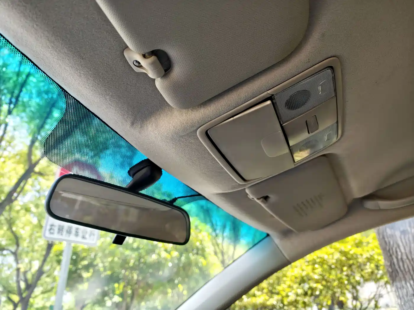 Kia K2 2012 Sedan 1.4L AT GLS Commemorative Edition фото 11