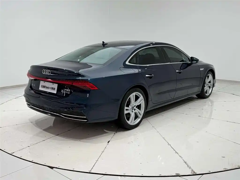 Audi A7L 2022 45 TFSI S-line Future Dream Edition фото 8