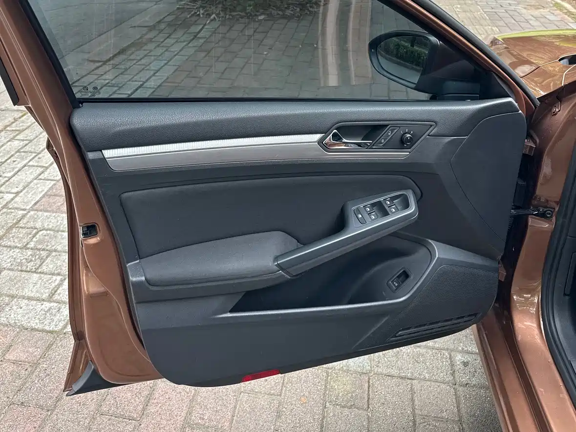Volkswagen Lamando 2018 230TSI DSG Trend Edition фото 8