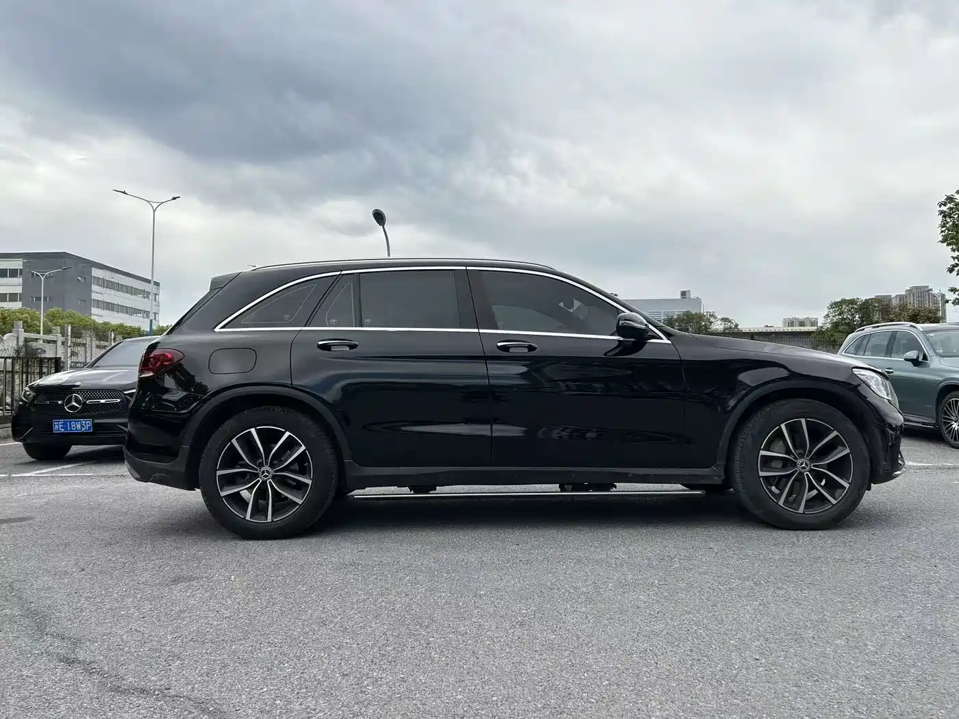 Mercedes-Benz GLC 2022 Model GLC 260 L 4MATIC Luxury Edition фото 4