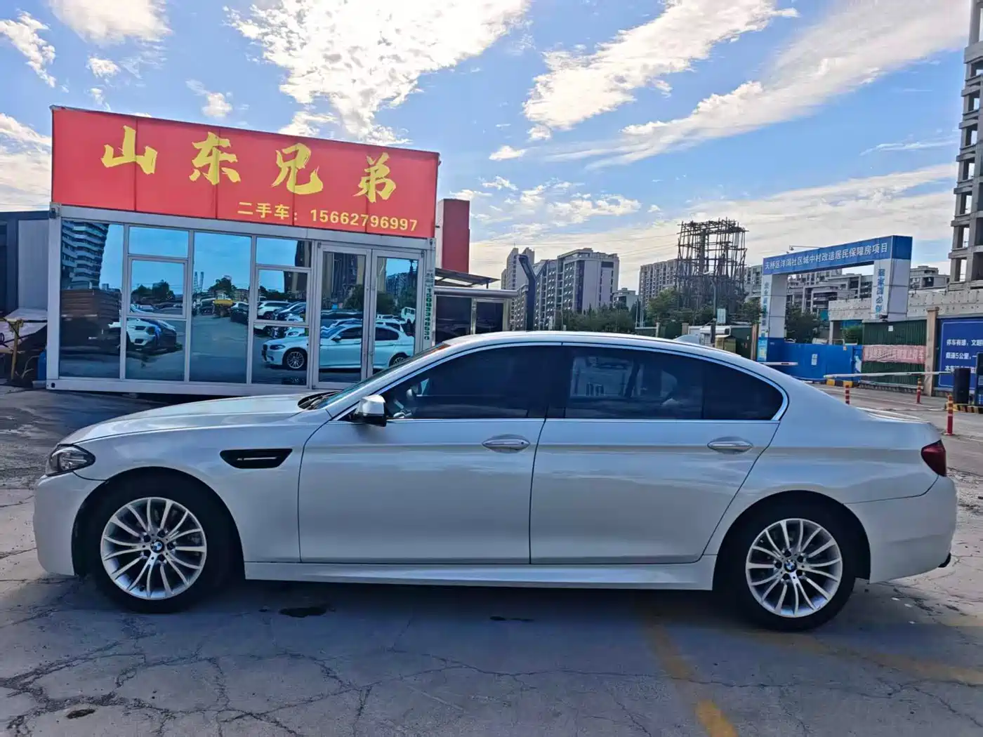 BMW 5 Series 2014 525Li Luxury Design Package фото 2