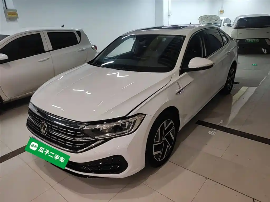 Volkswagen Sagitar 2023 300TSI DSG Surpassing Edition