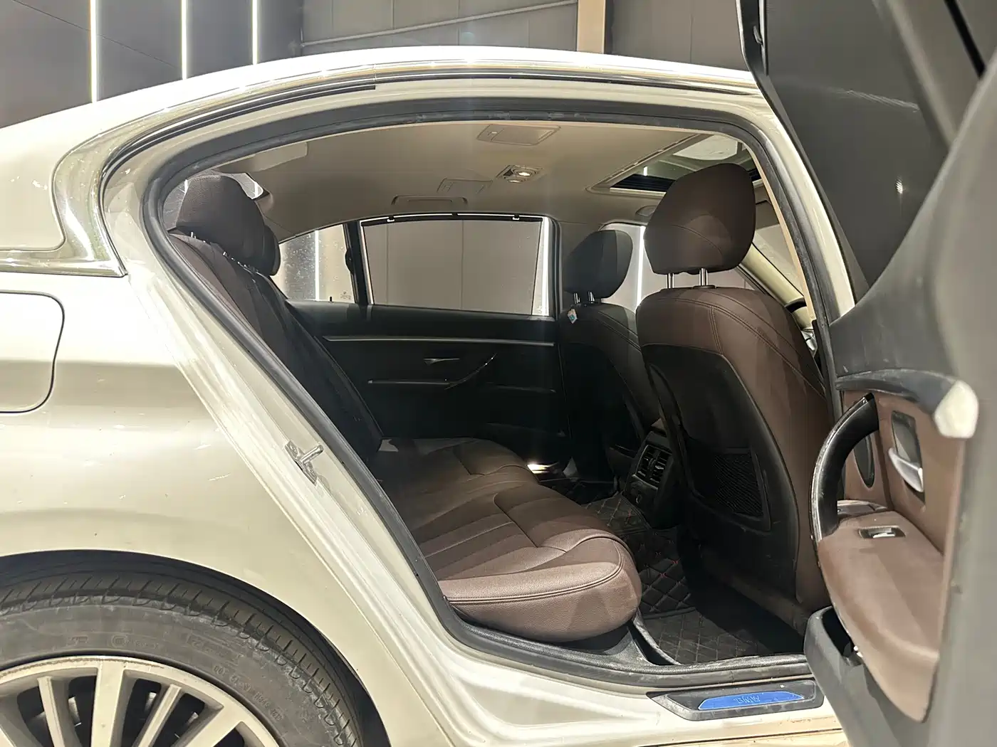 BMW 3 Series 2018 320Li Leading Luxury Package фото 16