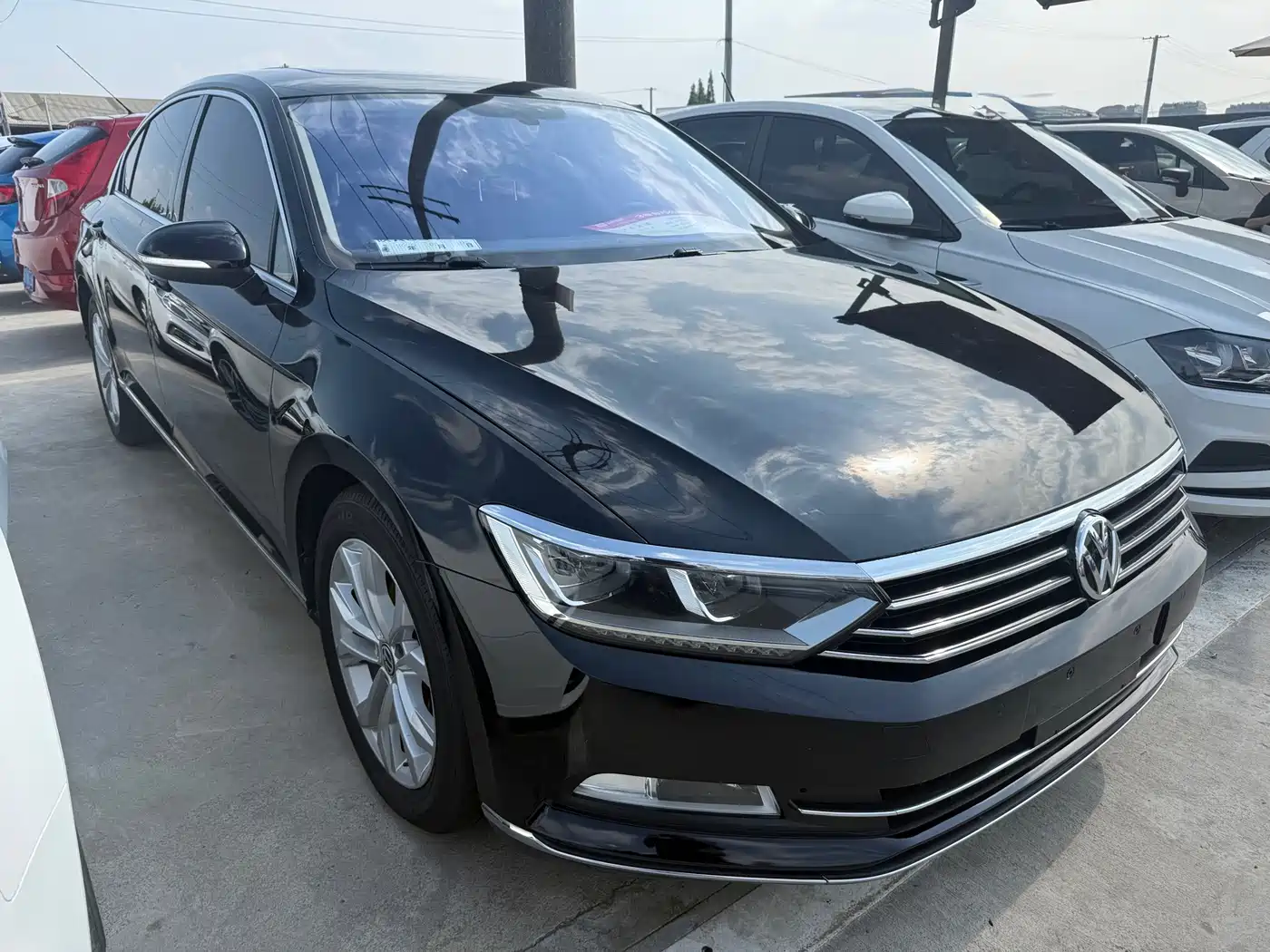 Volkswagen Magotan 2019 330TSI DSG Luxury Class China VI фото 3