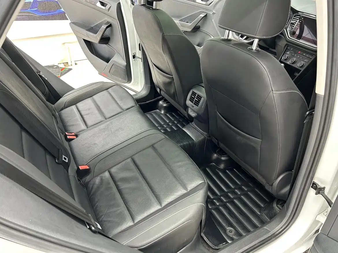 Volkswagen T-ROC 2022 280TSI DSG 2WD Comfort PLUS фото 10