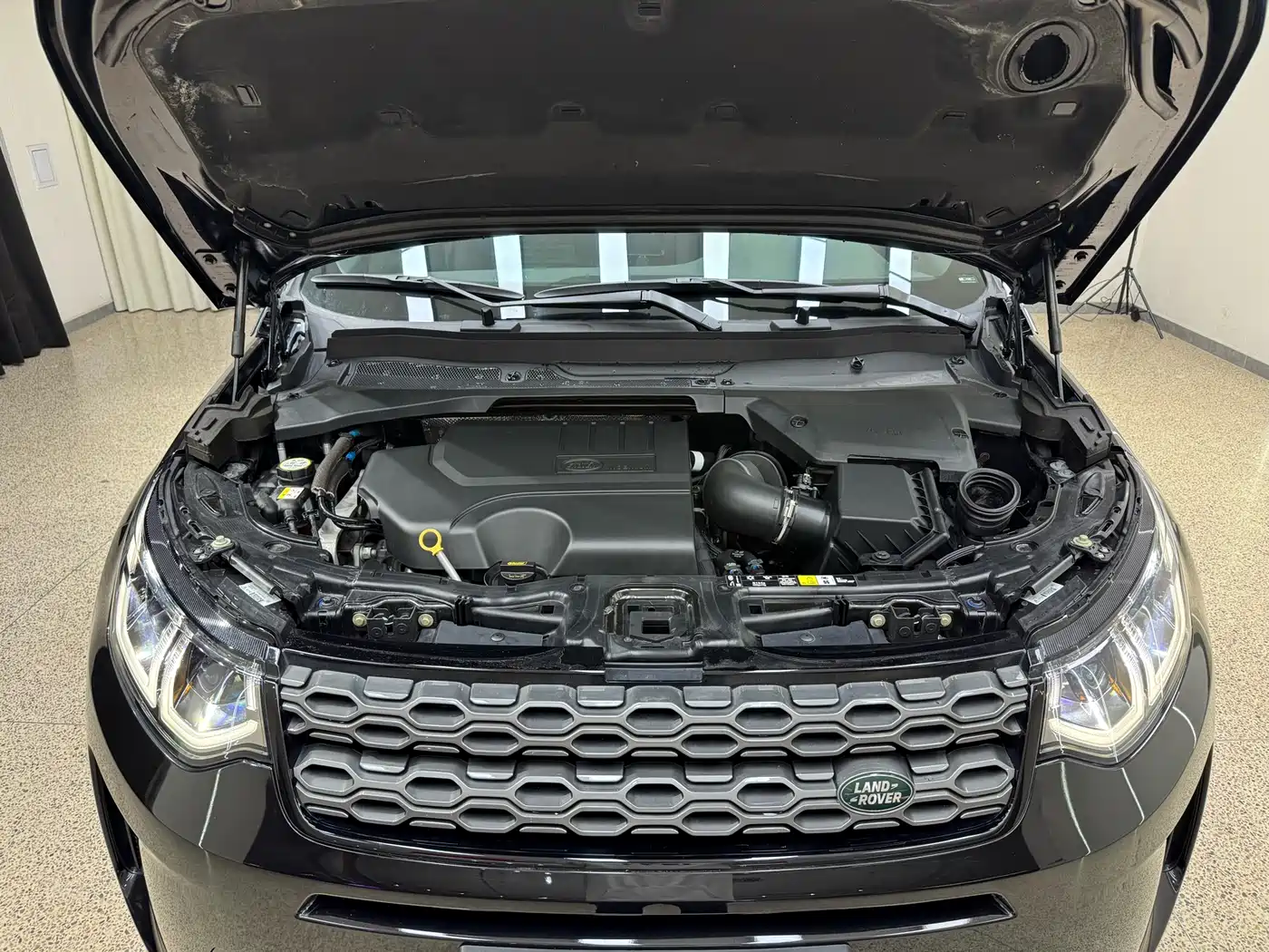 Land Rover Discovery Sport 2022 Model 249PS R-Dynamic S Performance Edition 5-Seater фото 36