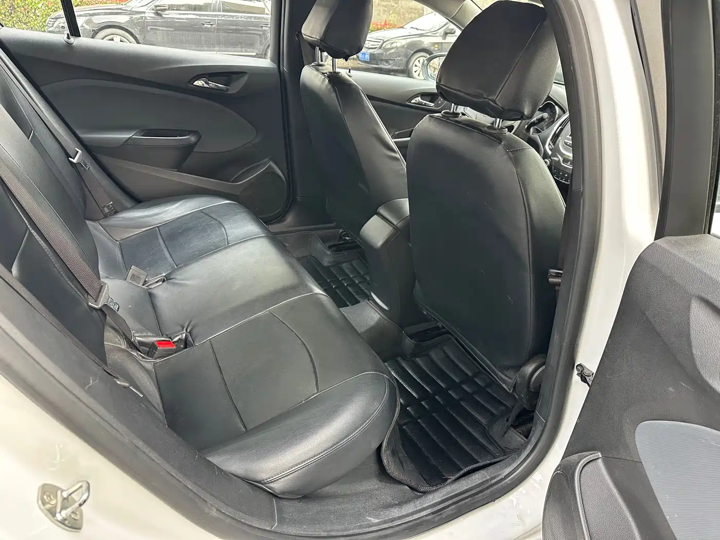 Chevrolet Cruze 2018 320 Automatic Pioneer Sunroof Edition фото 12
