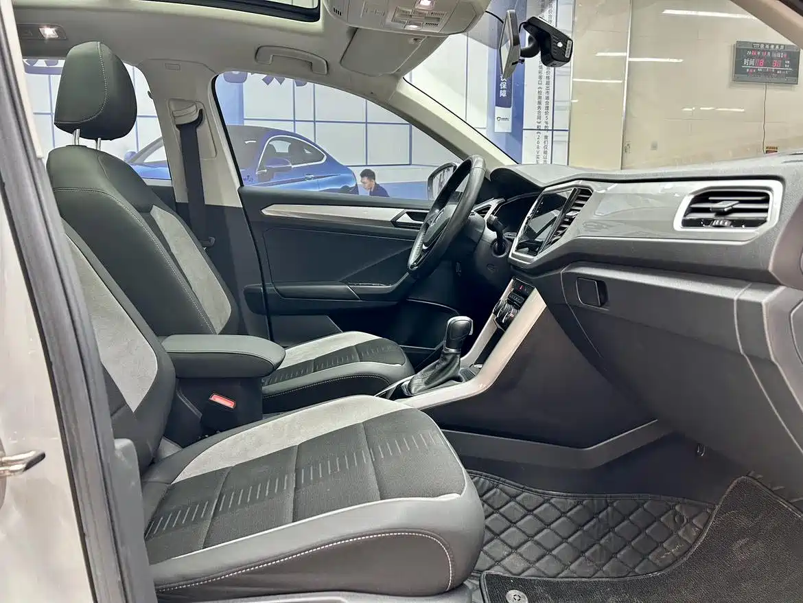 Volkswagen T-ROC 2022 280TSI DSG 2WD Elite PLUS фото 11