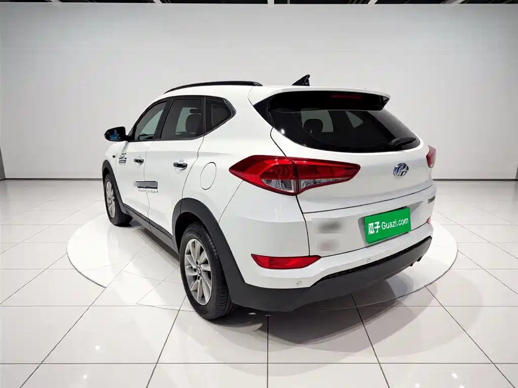 Hyundai Tucson 2018 1.6T DCT 2WD 15th Anniversary Special Edition фото 4