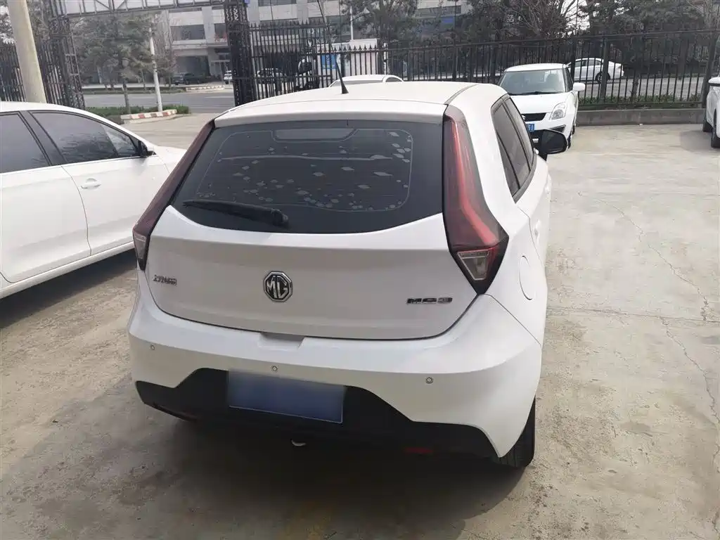 2018 MG 3