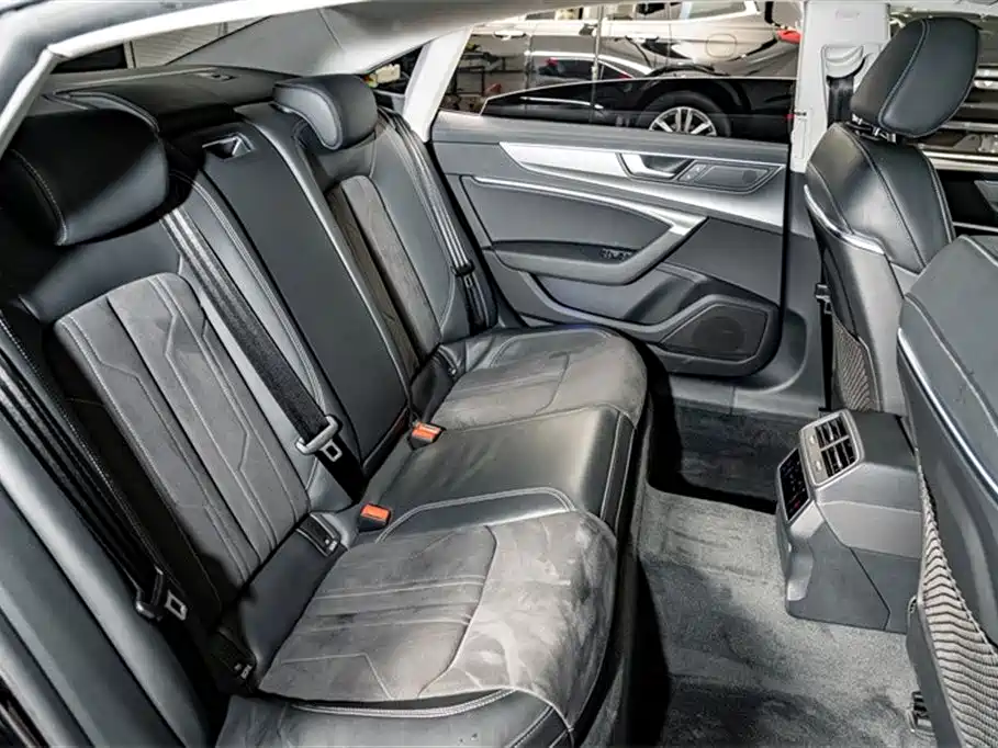 Audi A7L 2024 45TFSI S-line Dream Edition Crystal Package фото 22