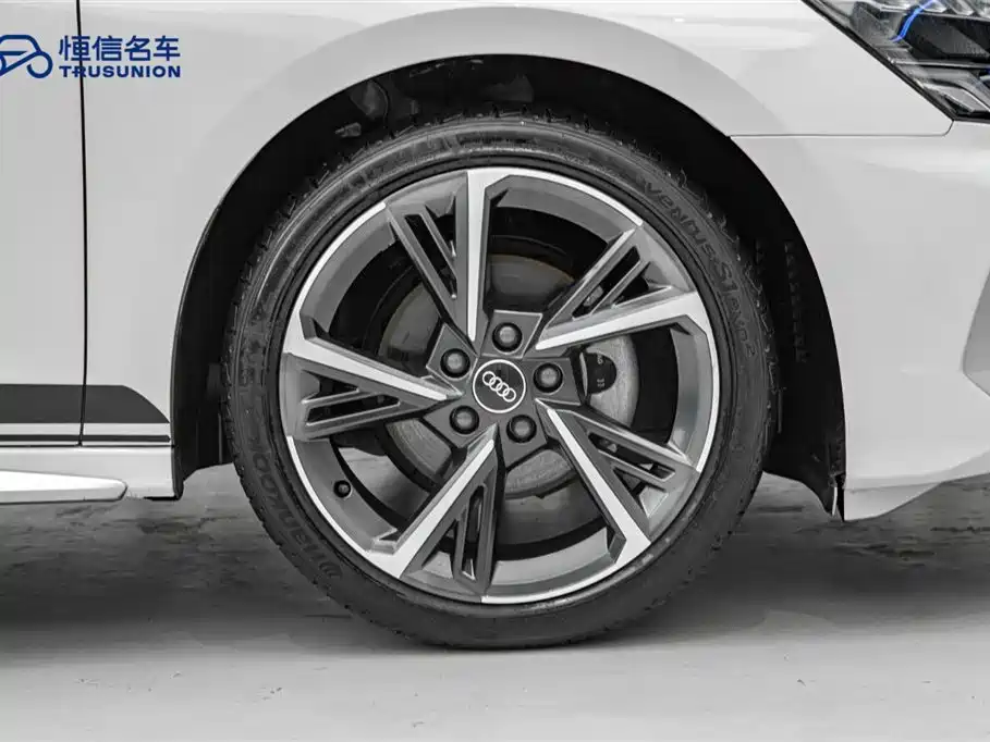 Audi A3 2024 Model Sportback 35 TFSI Fashion Sport фото 7