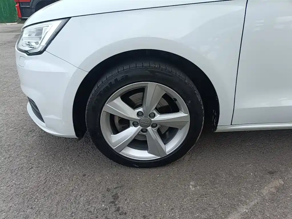 Audi A1 2016 30 TFSI Sportback Design Style Edition фото 23
