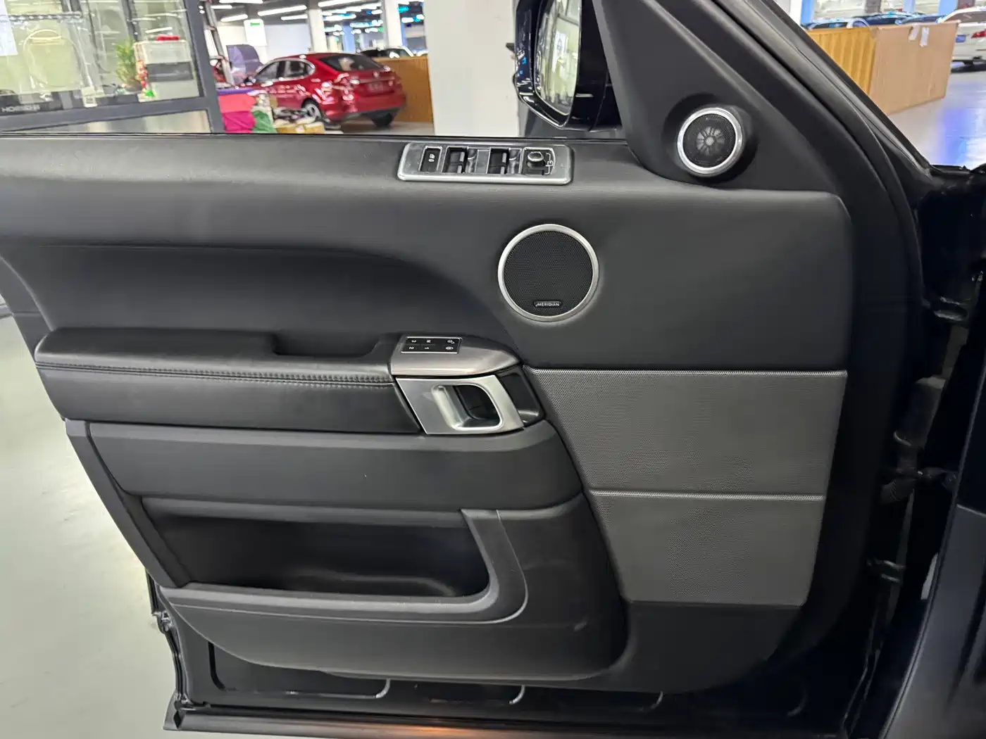 Land Rover Range Rover Sport 2017 3.0 SC V6 HSE фото 6