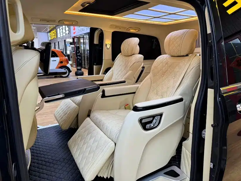 Mercedes-Benz Vito 2018 2.0T Business Edition China VI фото 14