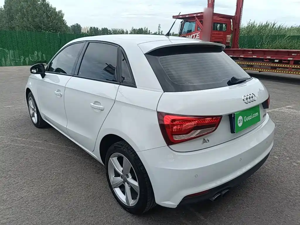 Audi A1 2016 30 TFSI Sportback Design Style Edition фото 5