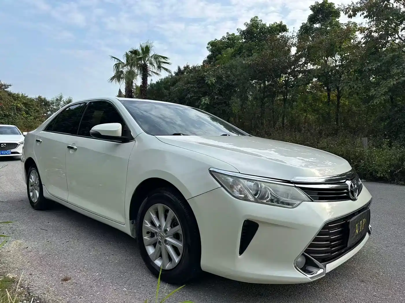 Toyota Camry 2016 2.0G 10th Anniversary Leading Edition фото 3