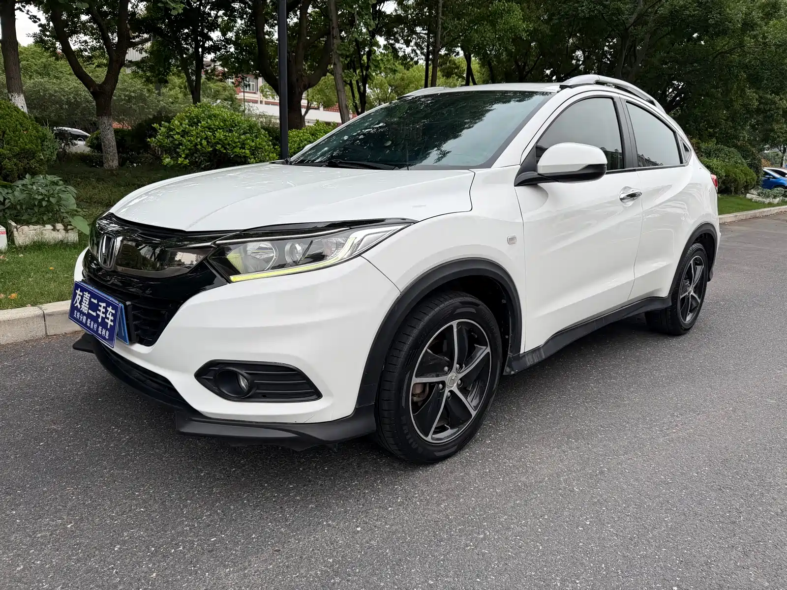 Фото 1 - Honda Vezel