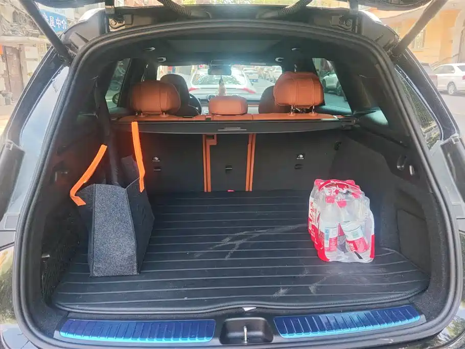 Mercedes-Benz GLC 2025 GLC 300 L 4MATIC Dynamic 5-seater фото 4