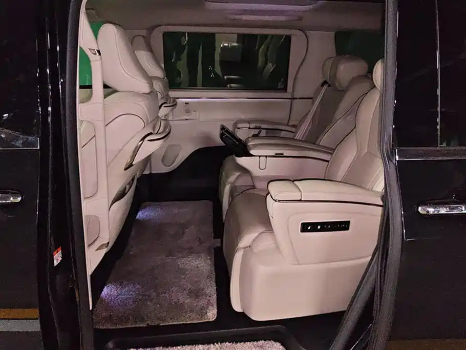 Lexus LM 2023 500h 6-Seater Prestige Edition фото 11