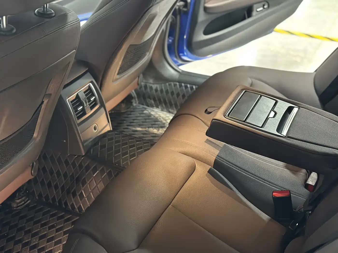 BMW 3 Series 2018 320Li Leading M Sport Package фото 8