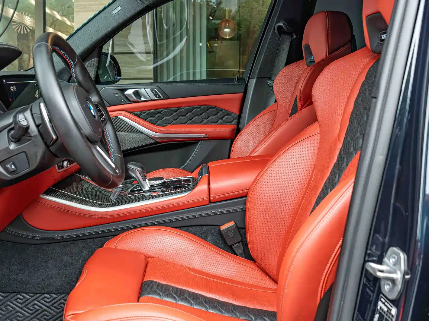 Photo 11 - BMW X5 M