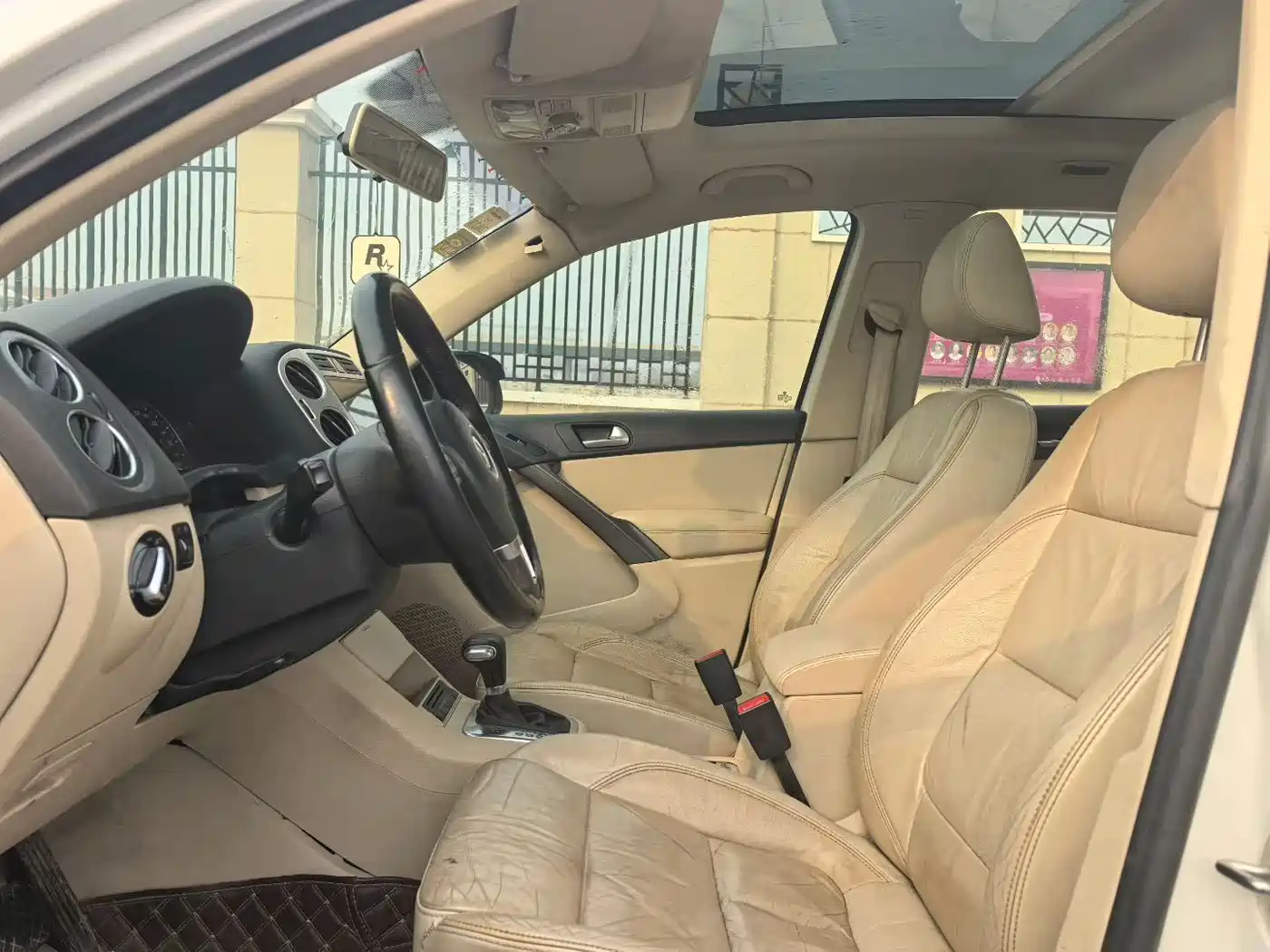 Volkswagen Tiguan 2010 1.8TSI Automatic 2WD Elite фото 4