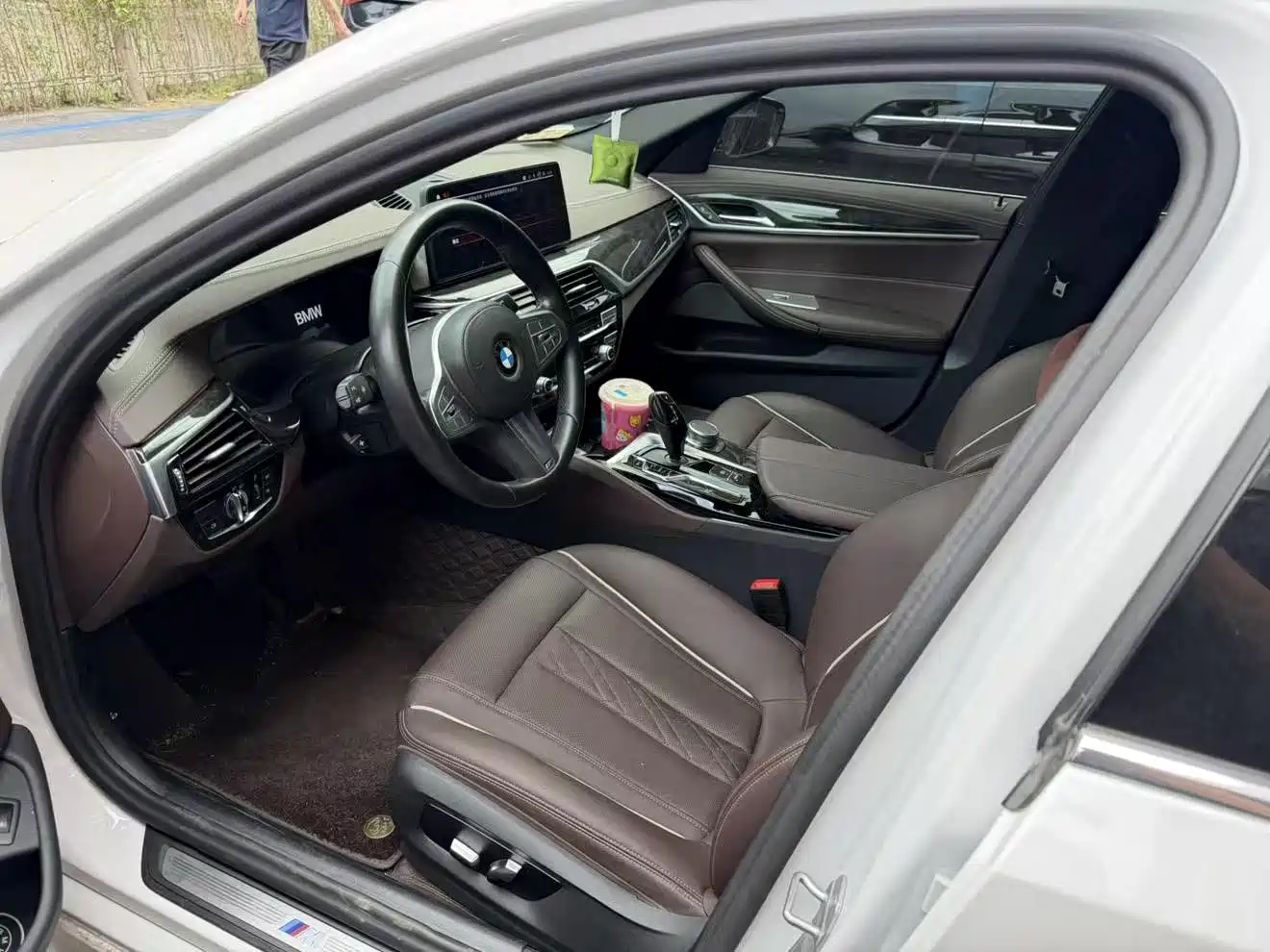 BMW 5 Series 2022 525Li M Sport Package фото 4
