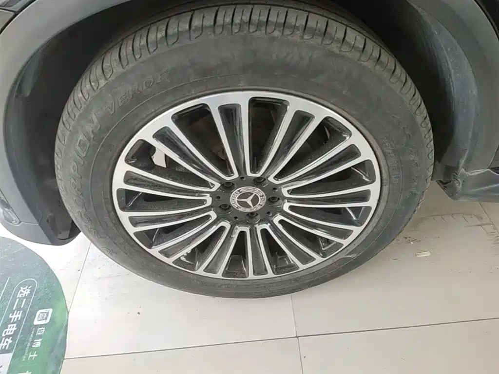 Mercedes-Benz GLC 2018 Facelift GLC 200 4MATIC фото 23
