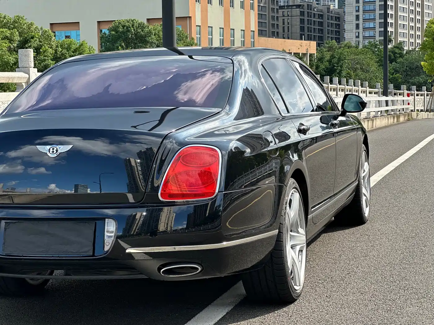Bentley Flying Spur 2011 2010 6.0T 4-seater Version