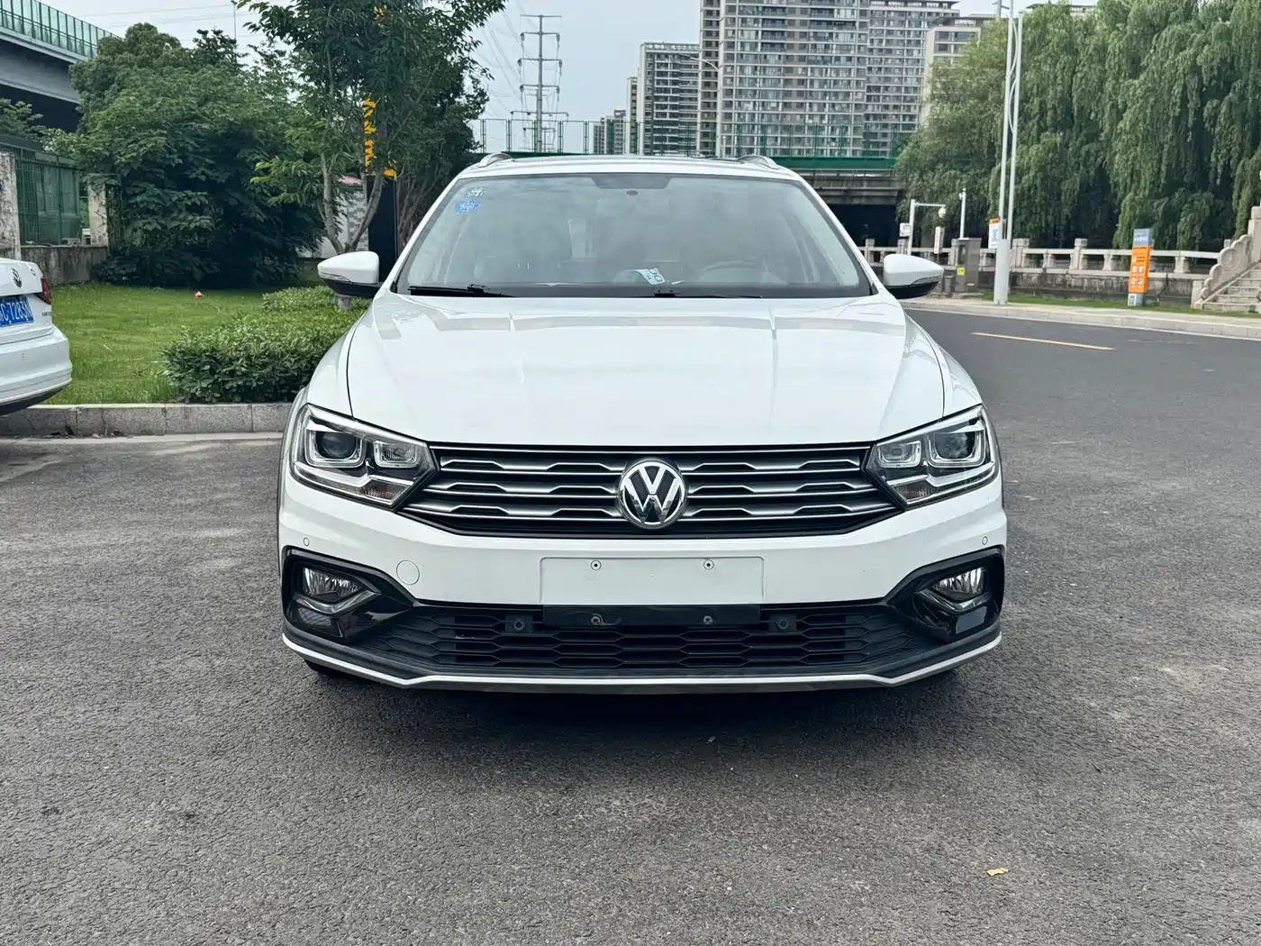 Volkswagen C-TREK 2018 1.5L Automatic Luxury фото 2