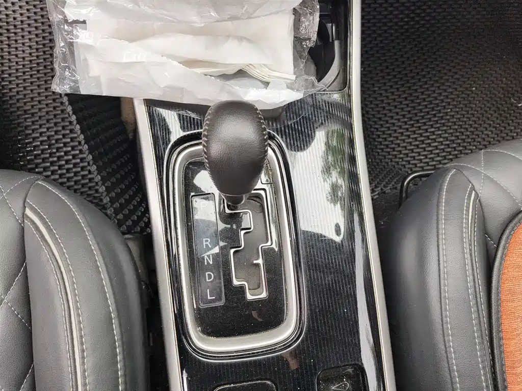 Mitsubishi Outlander 2021 2.4L 4WD Premium Edition 5-seater фото 10