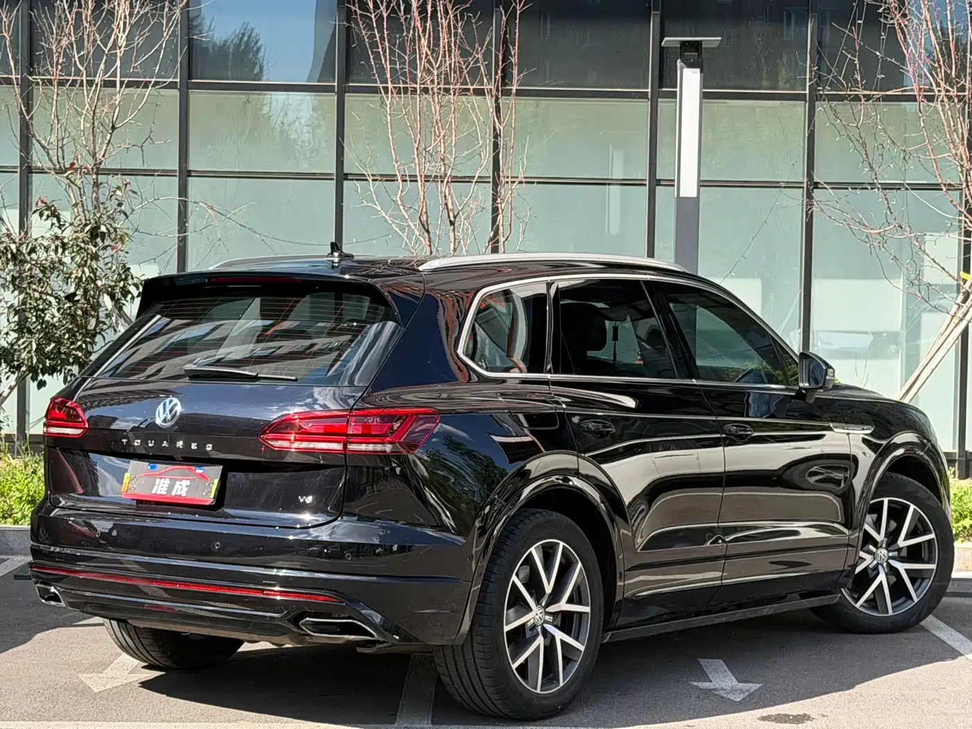 Volkswagen Touareg 2019 3.0TSI Sharp Edge Edition China VI фото 6