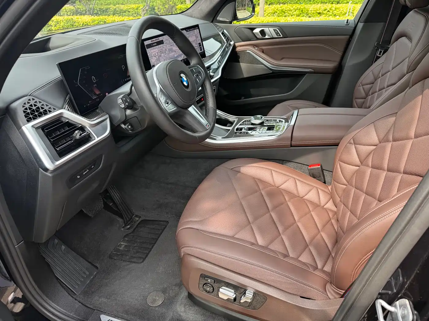 BMW X5 2025 Model xDrive 40Li Exclusive M Sport Blackout Package фото 11