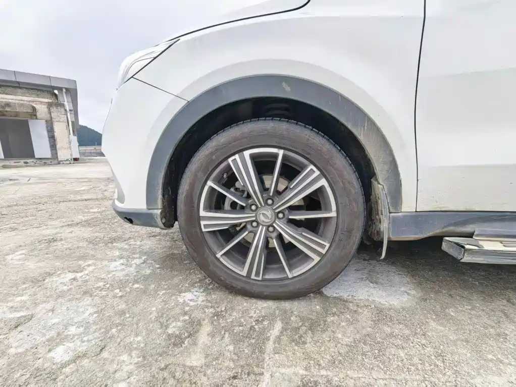 Dongfeng Fengguang Fengguang 580Pro 2019 2020 280TGDI CVT Pilot Edition
