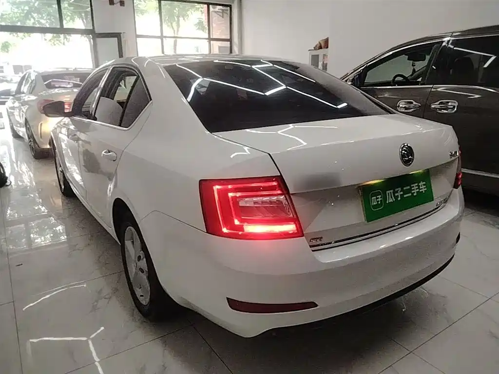 Škoda Octavia 2015 1.6L Automatic逸俊版 фото 5