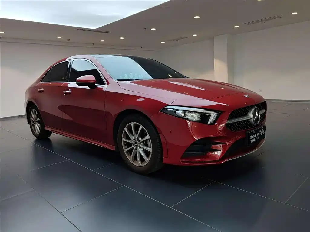 Mercedes-Benz A-Class 2020 Facelift A 200 L Sport Sedan Fashion фото 2