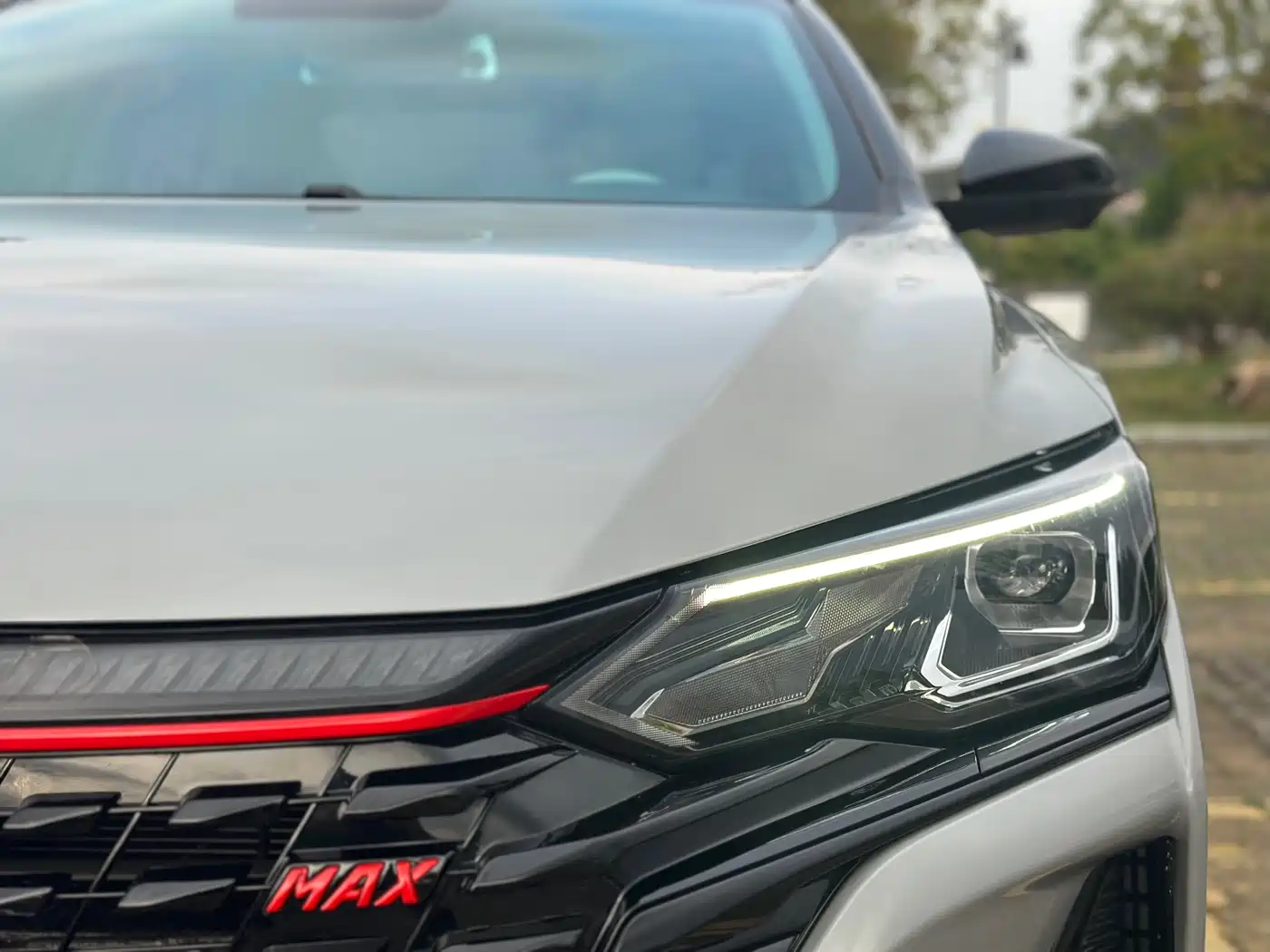 DONGFENG YI HYUN MAX