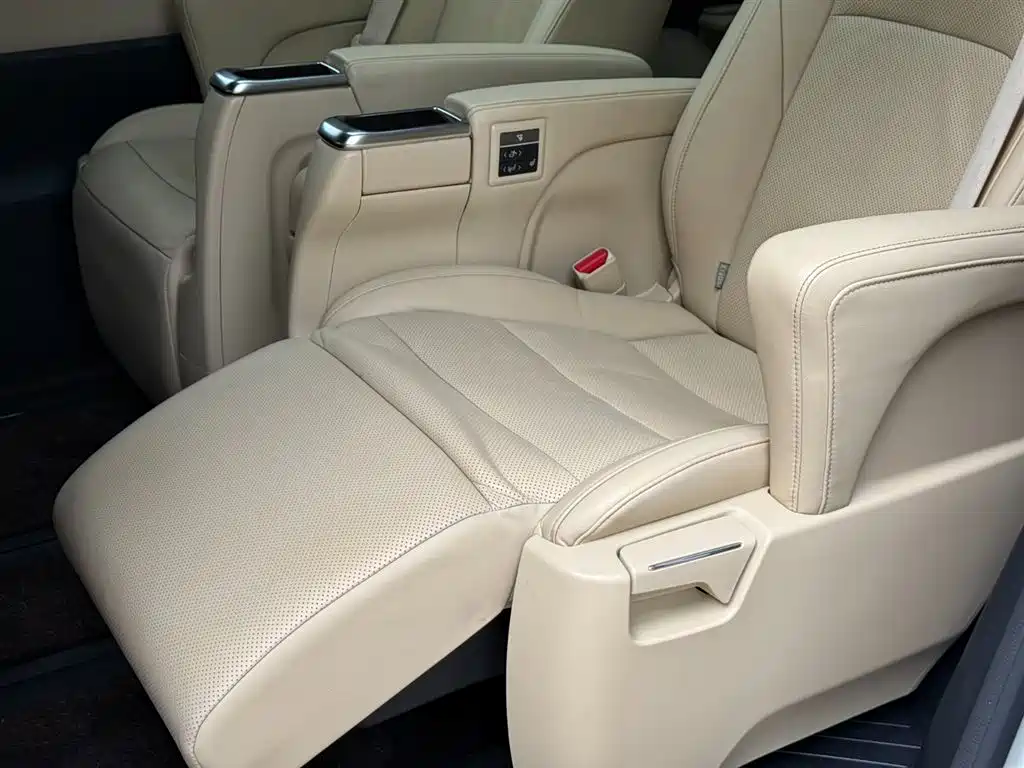 Toyota Alphard 2019 Hybrid 2.5L Luxury фото 18