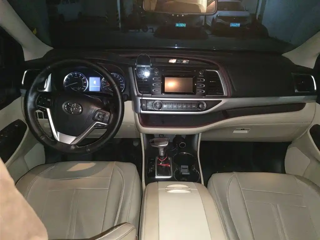 Toyota Highlander 2017 2.0T 4WD Elite 7-Seater фото 6