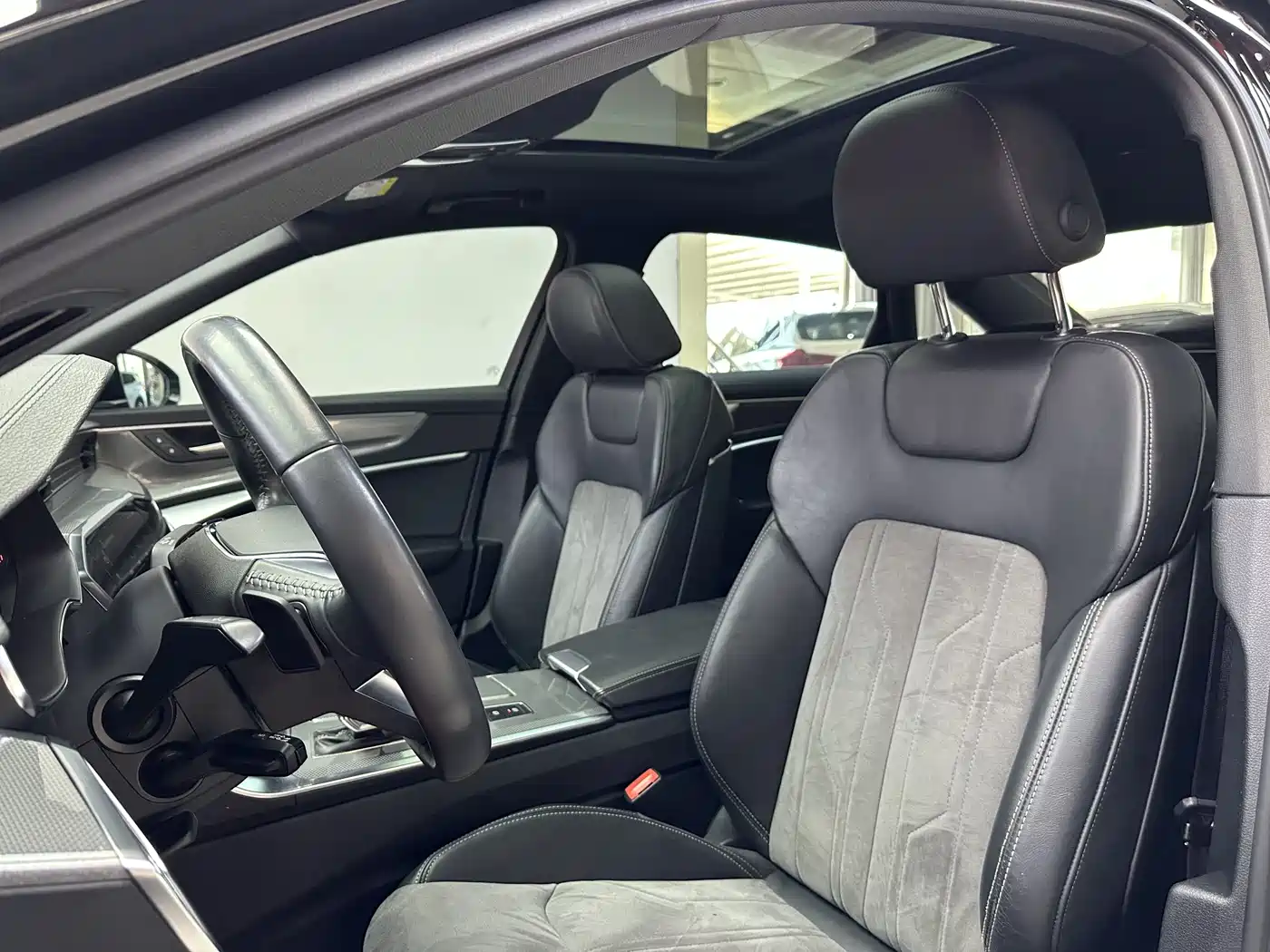 Audi A6L 2021 40 TFSI Luxury Sport фото 15