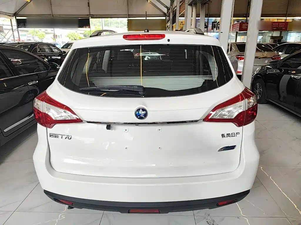 Venucia T70 2016 2016 2.0L CVT Rui Qu Edition