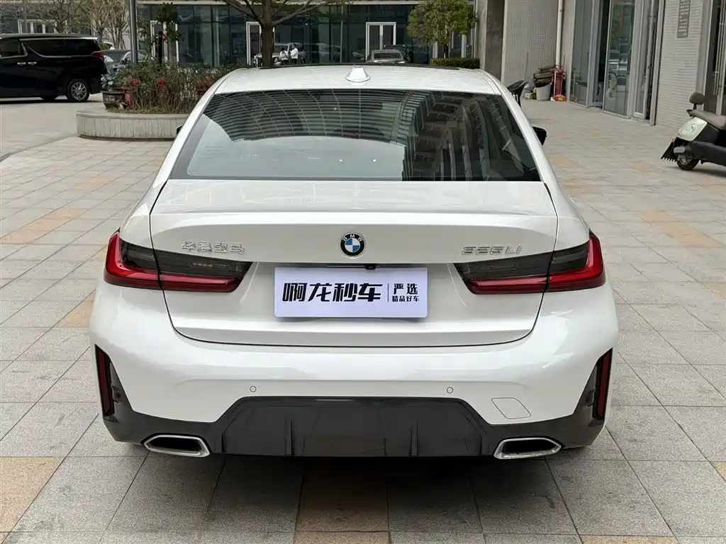 BMW 3 Series 2024 325Li M Sport Package фото 9