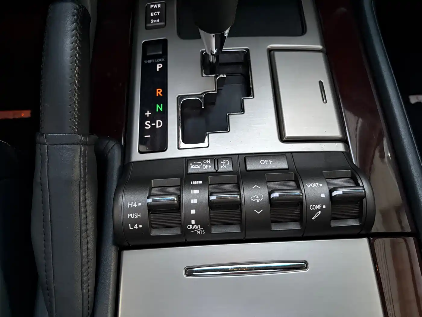 Lexus LX 2013 570 фото 15