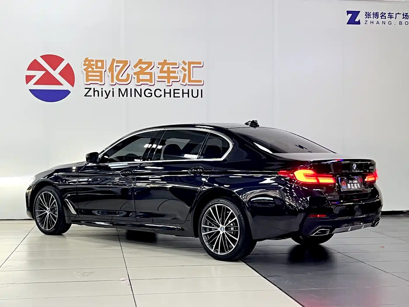 BMW 5 Series 2023 530Li xDrive M Sport Package фото 12