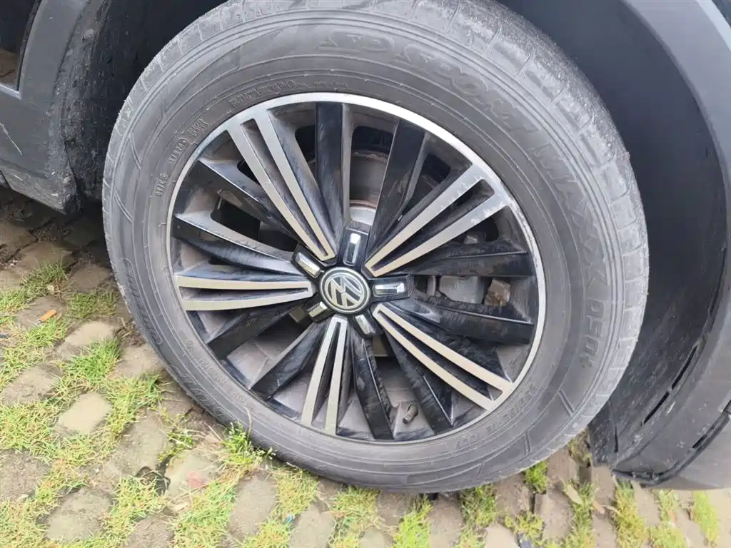 Volkswagen Tiguan L 2019 Facelift 280TSI Auto 2WD Panorama Comfort China VI фото 8