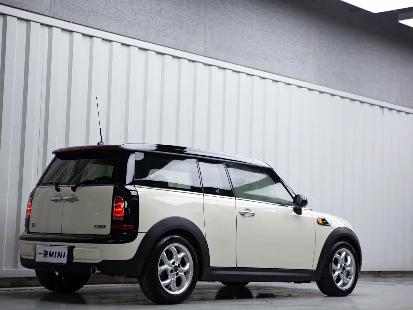 MINI CLUBMAN 2012 2011 1.6L COOPER Fun