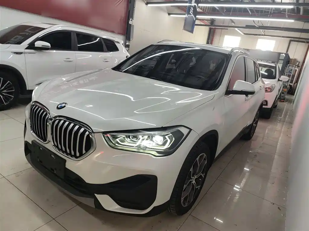 BMW X1 2021 sDrive25Li Leading
