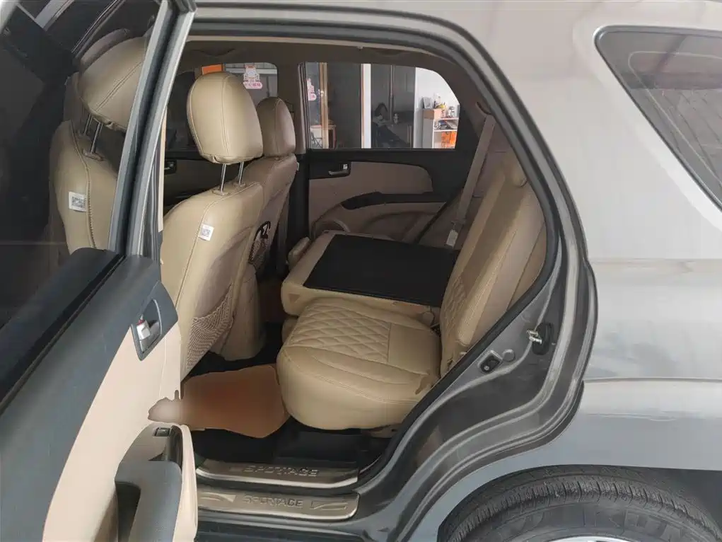 Kia Sportage 2013 2.0L Manual 2WD GL фото 13