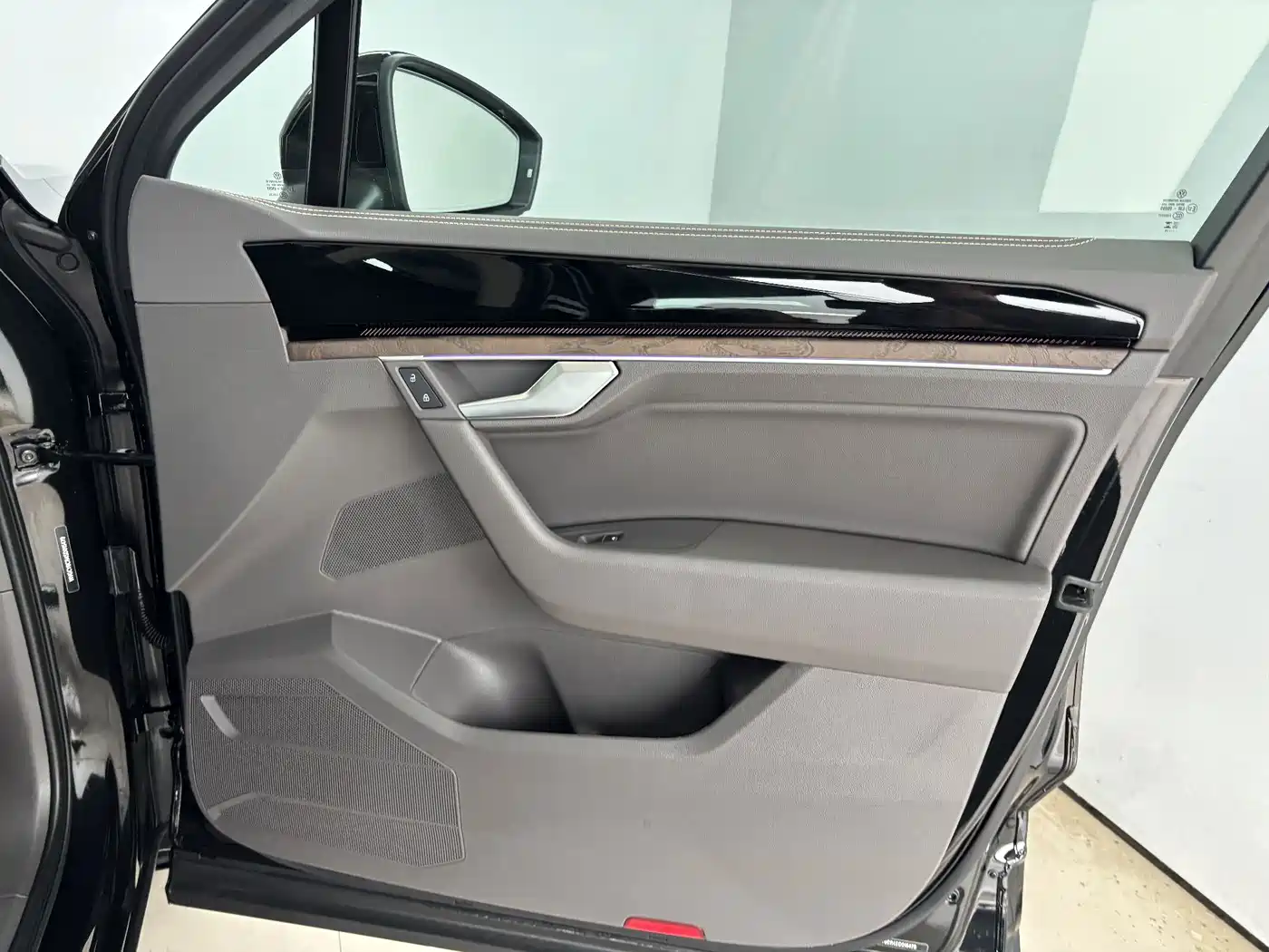 Фото 24 - Volkswagen Touareg